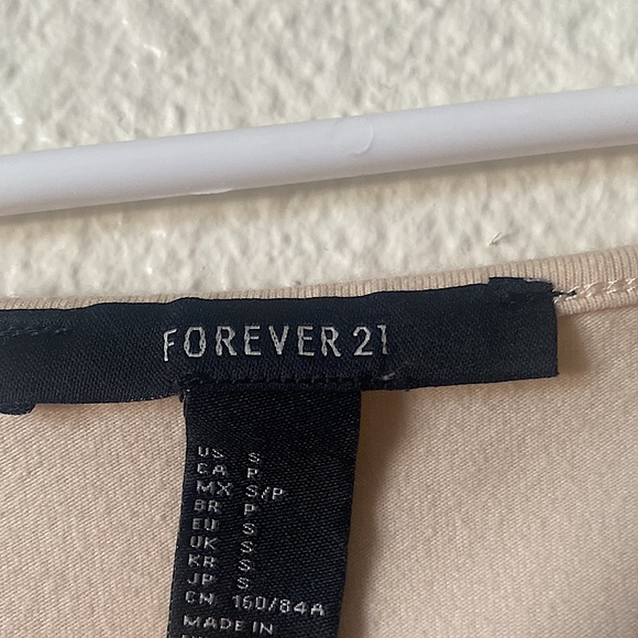 F21 • Light Pink Mini Dress 💓 - Picture 4 of 5